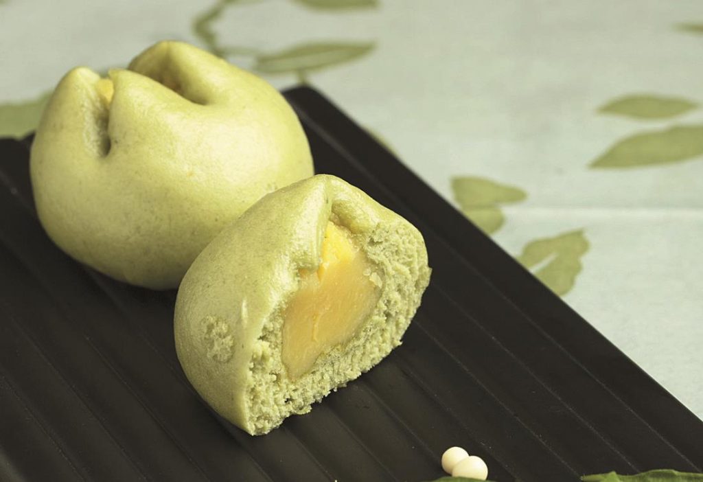 Mugwort lotus paste buns