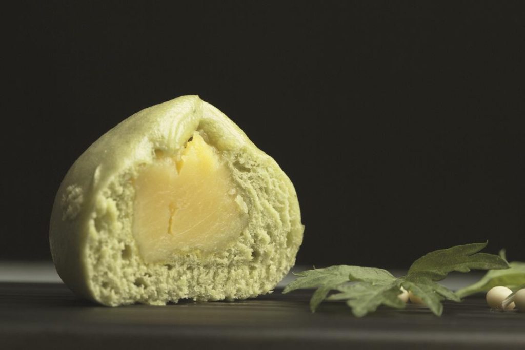 Mugwort lotus paste buns